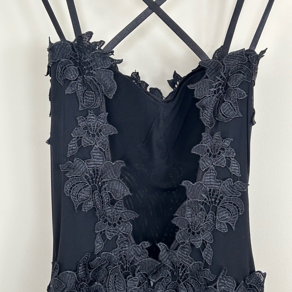 Sheer Embroidered Lace Gown Black Issue New York size Small $250.00 - Picture 12 of 14